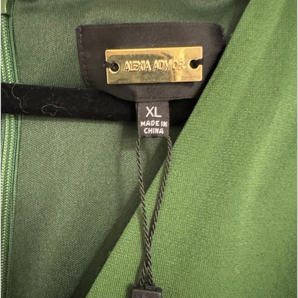 ALEXIA ADMOR NWT $255 Retail Kara Jumpsuit, Size XL, Army Green - Picture 11 of 11